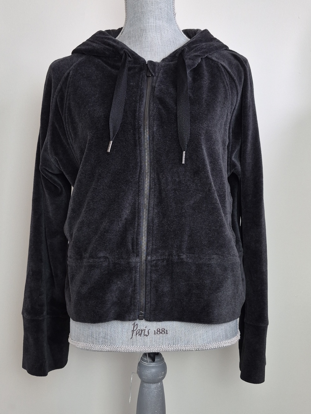 Lululemon Morning Restore Hoodie Heathered Black in M/L